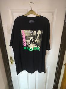 the clash music t shirt size 2xl