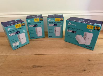 TP-Link TL-WPA7617 AV1000 AC1200 Powerline Wi-Fi Kit + 3 Extenders
