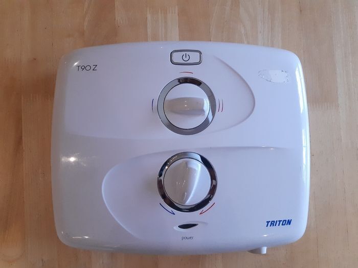 Triton t90z power shower only used for few month's 160