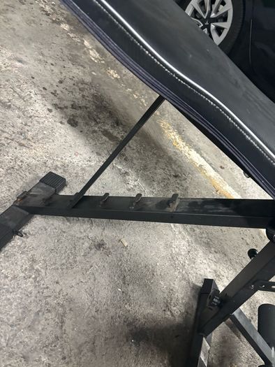 Yoleo adjustable weight bench
