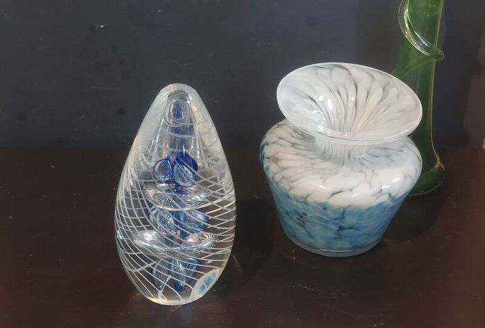 Fabulous Vintage Retro Large Art Glass Hand-Blown Teardrop Ovoid-Shaped  Paperweight with a Stunning Intricate Pattern in Blue, Clear and Opaque White Glass