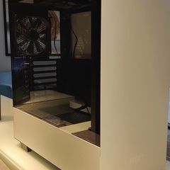 NZXT H510 - Compact ATX Mid-Tower PC Gaming Case