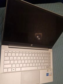 HP  Pavilion 14-dv0521sa laptop like new barely used
