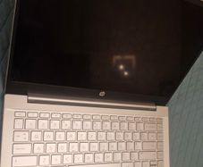 HP  Pavilion 14-dv0521sa laptop like new barely used