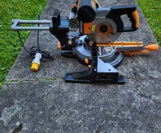 Mitre saw - double bevel.
