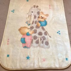 (Like new) Soft baby floor blanket by Spanish brand Manterol