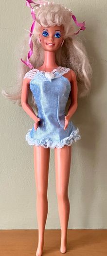 Vintage 1991 Pretty Surprise Barbie Doll