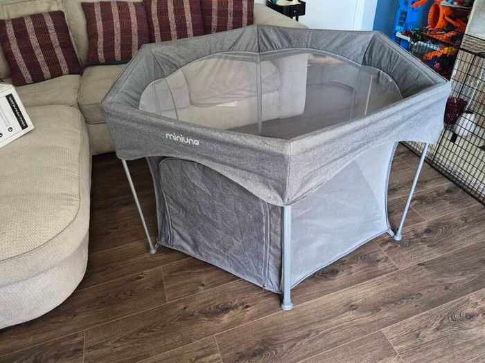 Play pen