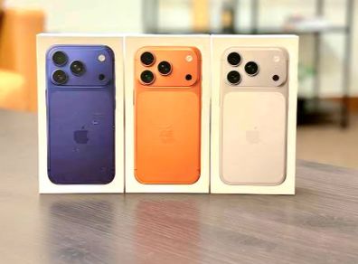 iphone 17 Pro Max 256GB (ORANGE/BLUE /SILVER COLOUR )IRISH STOCK/EU Unlocked Brand New Sealed 1 year Apple Warranty Free Phone Cover / Screen Protector RECEIPT