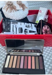2 Beauty Hampers