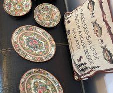 Chinese Famille Rose Medallion porcelain plates / dishes