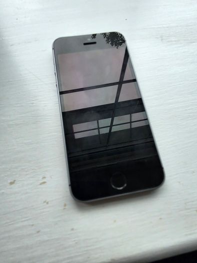iPhone SE