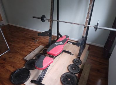 Bench press/Squat rack + weights + bench