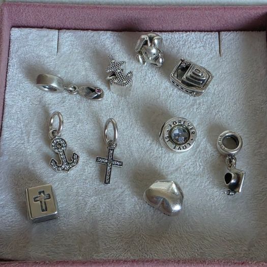 Pandora various charms available in good condition 10e each charm