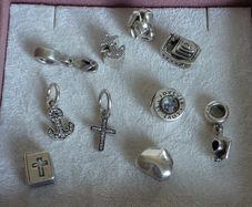 Pandora various charms available in good condition 10e each charm