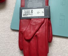 Soft leather gloves  Size Small