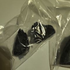 Black fluorite uv reactive 10e