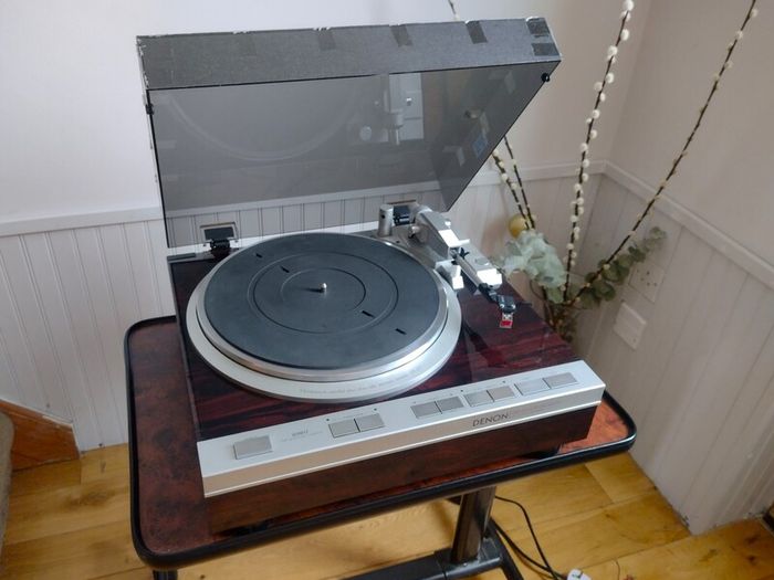 Hi End Denon DP-47F. Hi Performance Turntable from Golden Era! Original Japan, Rare to find! MC Cartridge. Excellent cond.