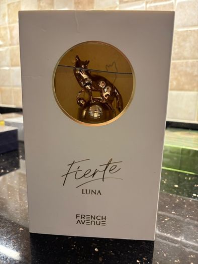 French Avenue Fierte Luna
