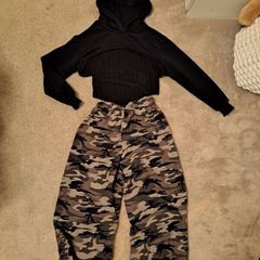 Girls 8-9 Military camouflage crop hoodie outfit