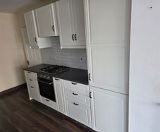 IKEA Kitchen in excellent condition with all appliances