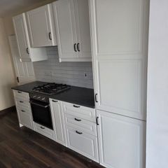 IKEA Kitchen in excellent condition with all appliances