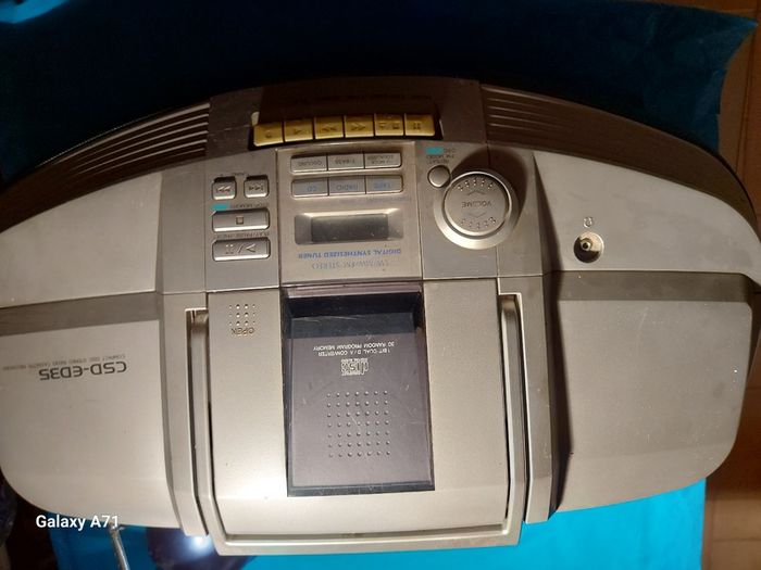 AIWA Compact Disc Stereo Radio Cassette Recorder Model CSD-ED35K, Radio works fine, CD & Tape, not playing