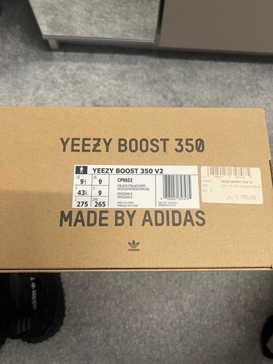 Yeezy boost 350 bred