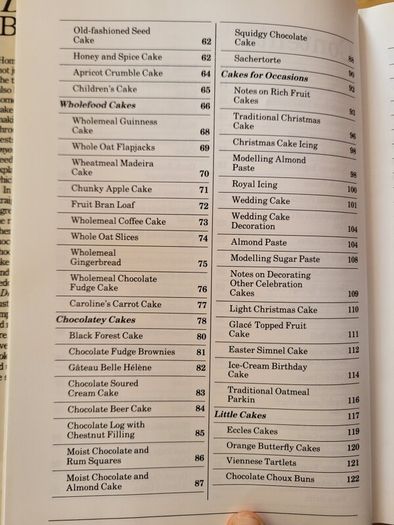 Delia Smith's Book of Cakes