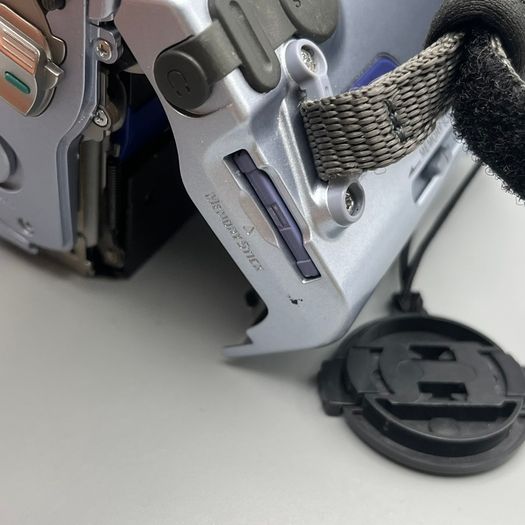Sony DCR-PC9E Digital Handycam Camcorder - FAULTY