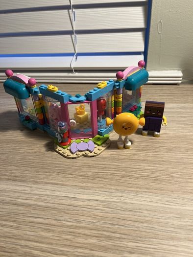 lego friends sweet shop
