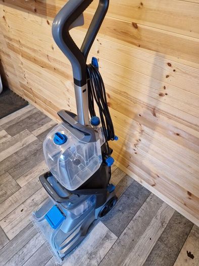 carpet cleaner