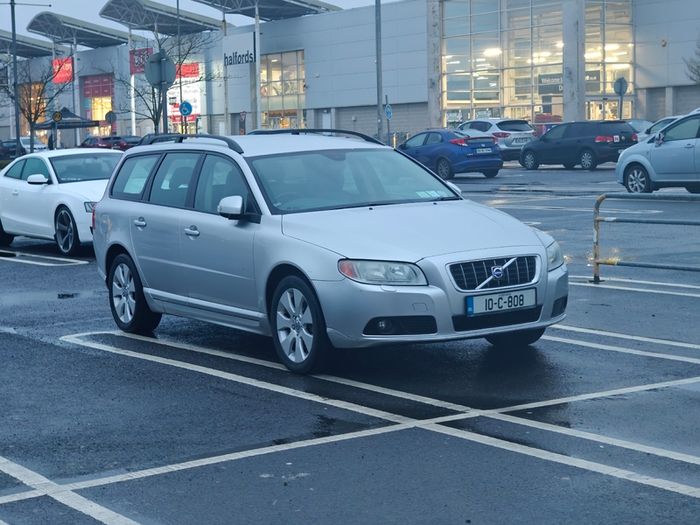 2010 Volvo V70