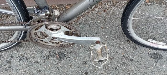 Giant Hybrid Bicycle