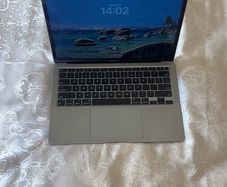 Apple Macbook Air 13" M1 256gb Ssd 8gb Ram 94%bh