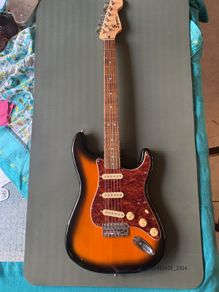squier by fender