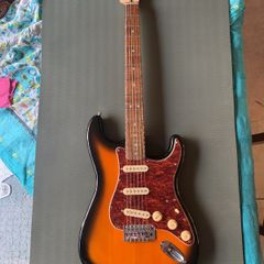 squier by fender