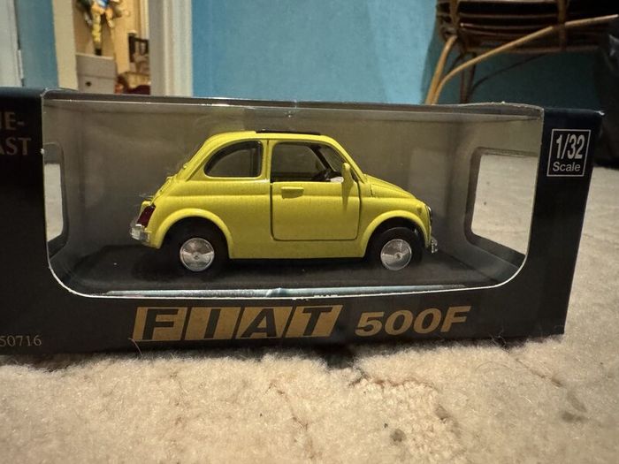 Two Boxed Fiat 500 Diecast Models, Solido Prestige 1:18 and New-Ray 1:32