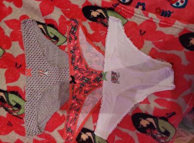 BNWT 3 Looney Tunes 3 Brazilian Briefs  size UK18/20 EU46/48 Free post