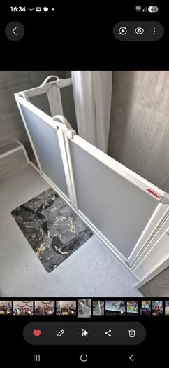 saloon unifold flexi panel shower screen