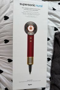 Dyson supersonic nural - hair dryer in red velvety and gold