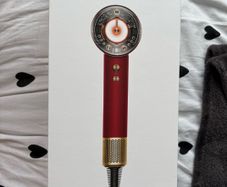 Dyson supersonic nural - hair dryer in red velvety and gold