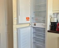 Integrated Fridge/Freezer