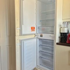 Integrated Fridge/Freezer