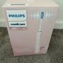Philips Sonicare DiamondClean 9000 Electric Toothbrush White Travel Case HX9911/53 Image 2