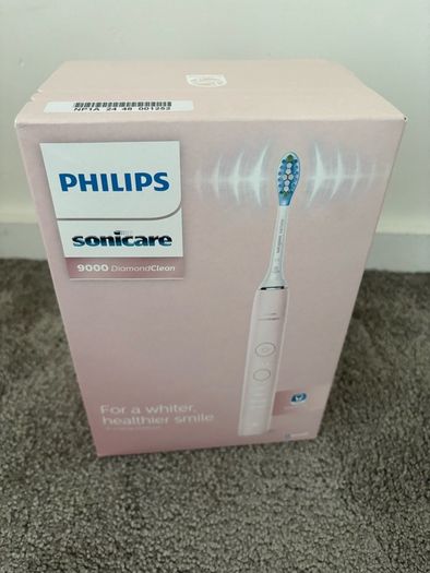 Philips Sonicare DiamondClean 9000 Electric Toothbrush White Travel Case HX9911/53