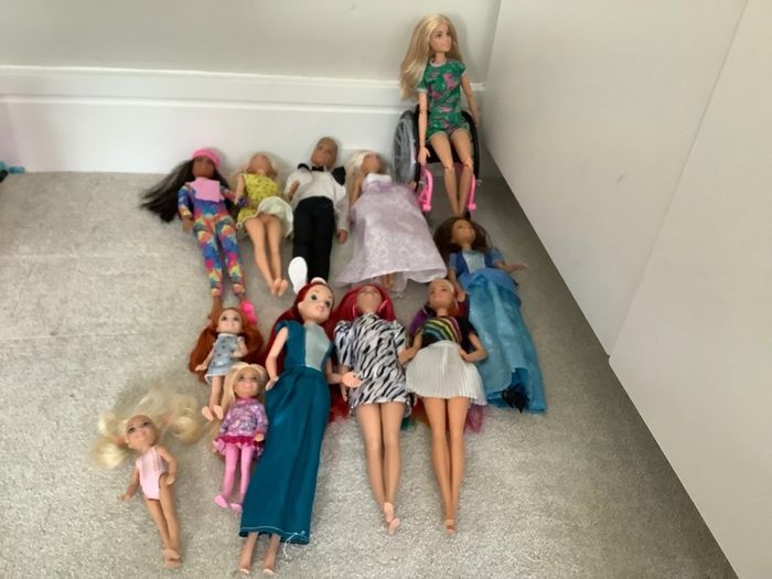 Barbie Dreamhouse, dolls & accessories