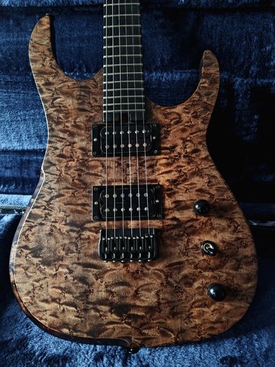 Hufschmid Tantalum Custom Masterbuilt Guitar w / Sidewynder Pickups (Delivery available)