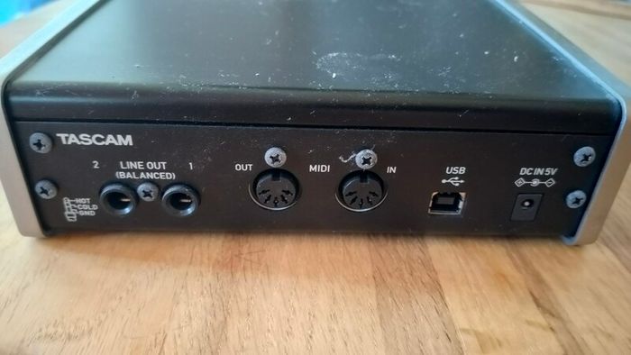 tascam US 2x2