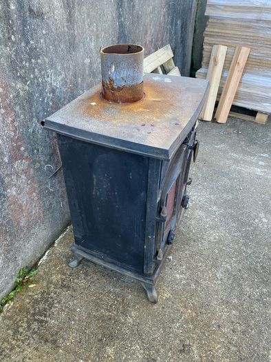 solid stove with back boiler